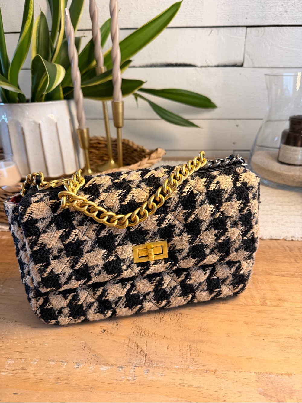 Woven Houndstooth Chain Shoulder Bag - Black & Beige